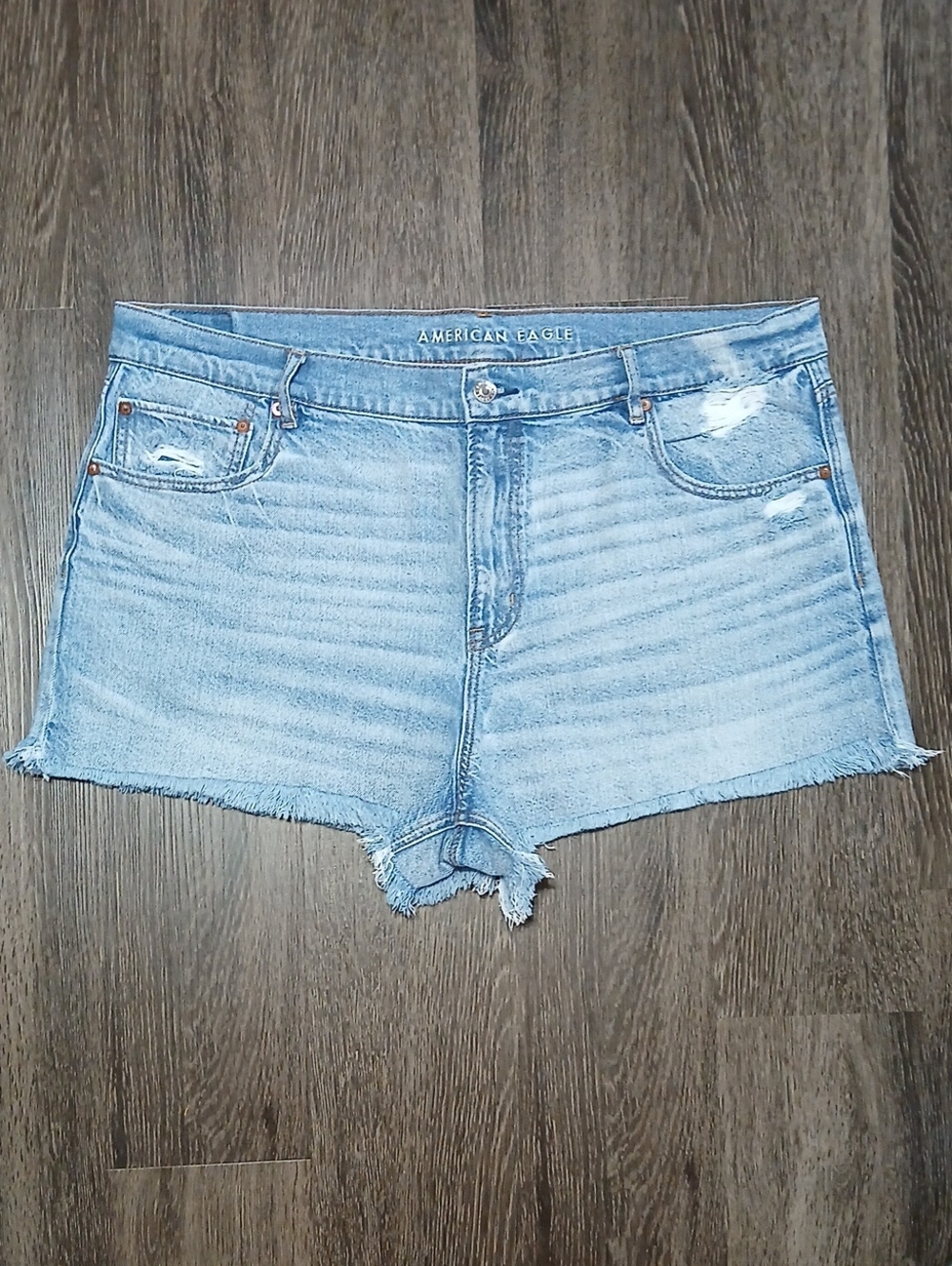 American Eagle Outfitters Light Wash Denim Frayed Hem Shorts